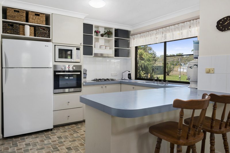 Photo - 6 Bailey Street, Southbrook QLD 4363 - Image 3