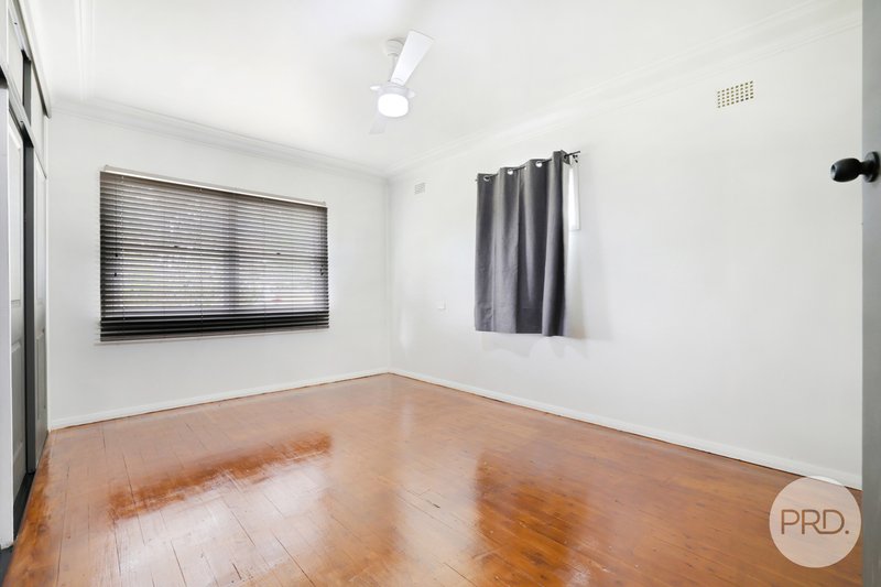 Photo - 6 Baird Crescent, Tamworth NSW 2340 - Image 3