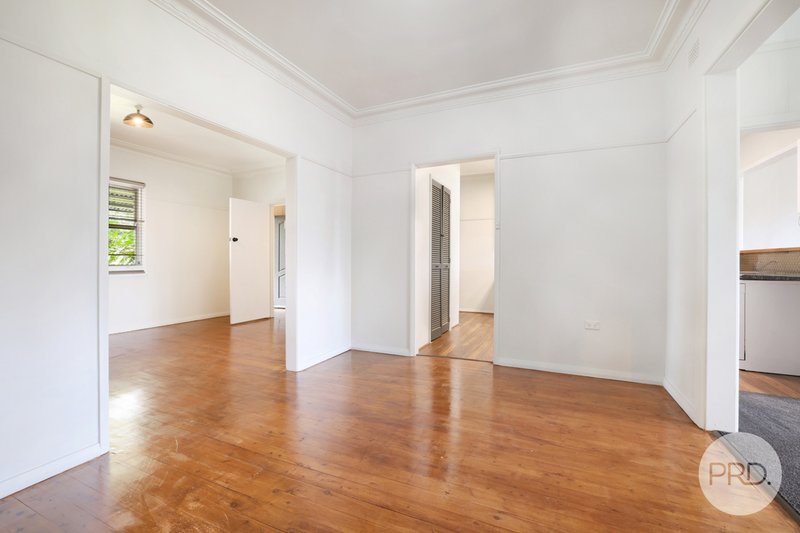 Photo - 6 Baird Crescent, Tamworth NSW 2340 - Image 8