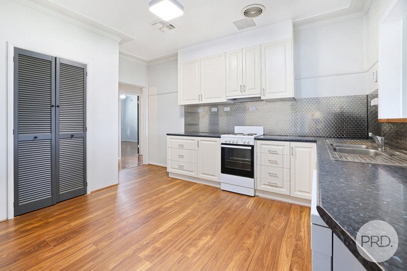 Photo - 6 Baird Crescent, Tamworth NSW 2340 - Image 9