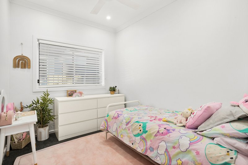 Photo - 6 Baker Place, Mount Warrigal NSW 2528 - Image 7