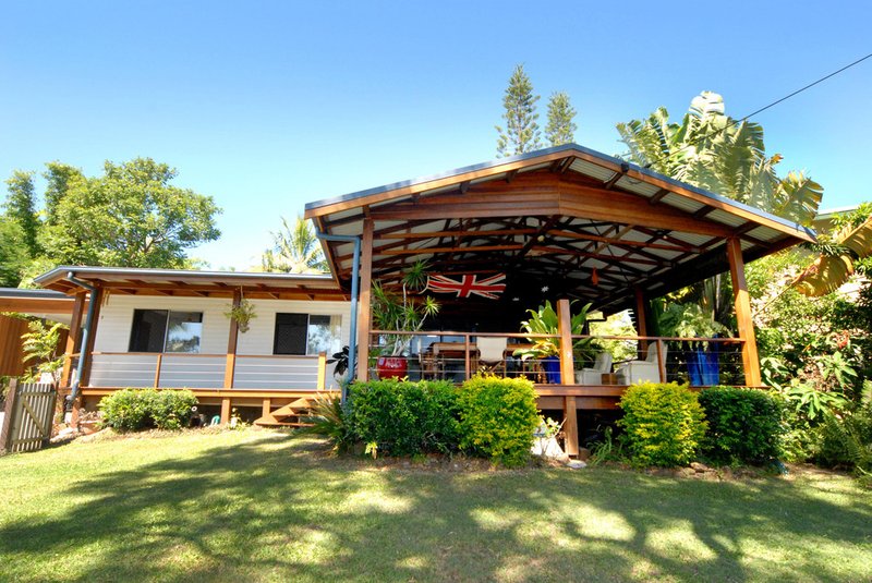 Photo - 6 Balaka Street, Cannonvale QLD 4802 - Image 5