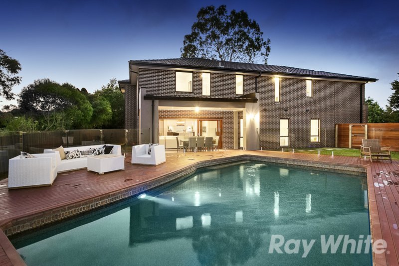 Photo - 6 Balfour Court, Glen Waverley VIC 3150 - Image 15