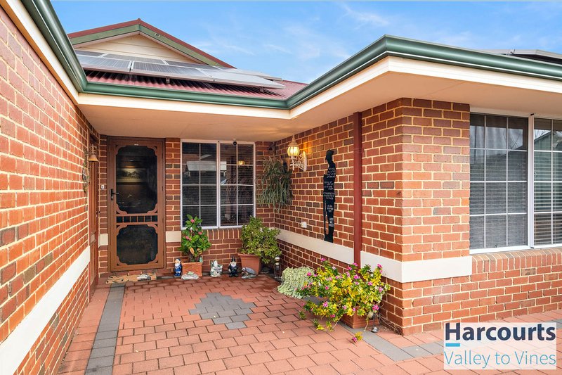 Photo - 6 Ballad Crescent, Bullsbrook WA 6084 - Image 4