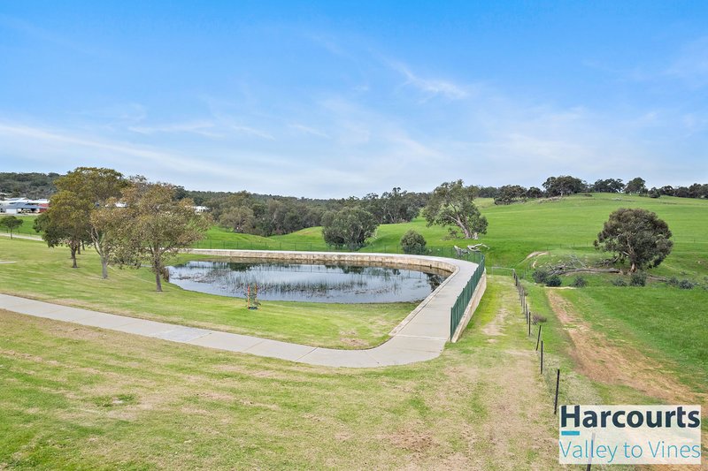 Photo - 6 Ballad Crescent, Bullsbrook WA 6084 - Image 32