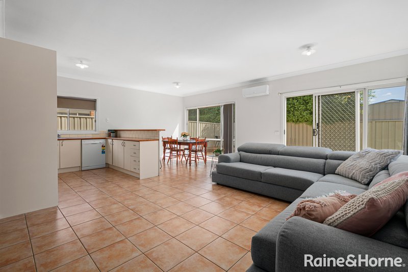 Photo - 6 Ballybunion Avenue, Craigieburn VIC 3064 - Image 3