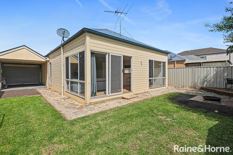 Photo - 6 Ballybunion Avenue, Craigieburn VIC 3064 - Image 14