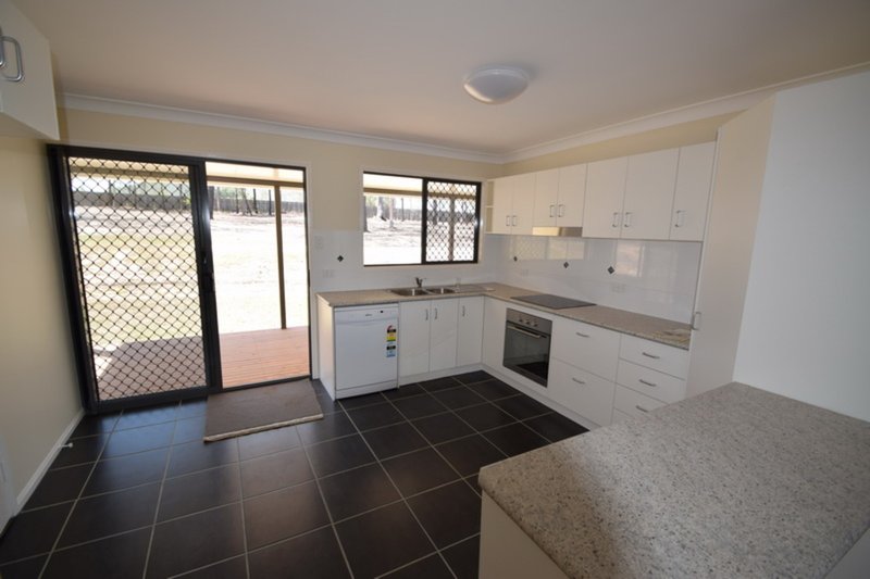 Photo - 6 Balmoral Court, Mount Hallen QLD 4312 - Image 7