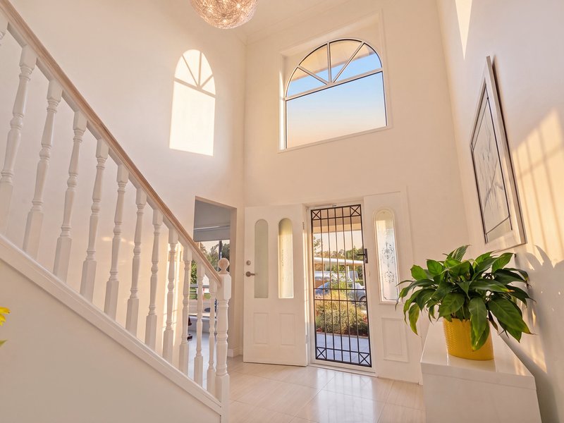 Photo - 6 Baltimore Court, Carrara QLD 4211 - Image 5