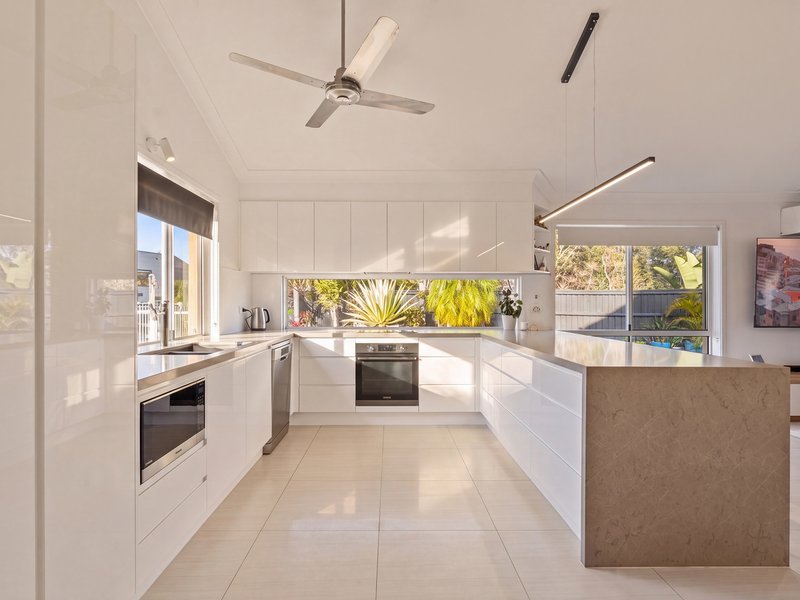 Photo - 6 Baltimore Court, Carrara QLD 4211 - Image 10