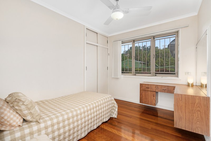 Photo - 6 Bamber Street, Chermside West QLD 4032 - Image 13