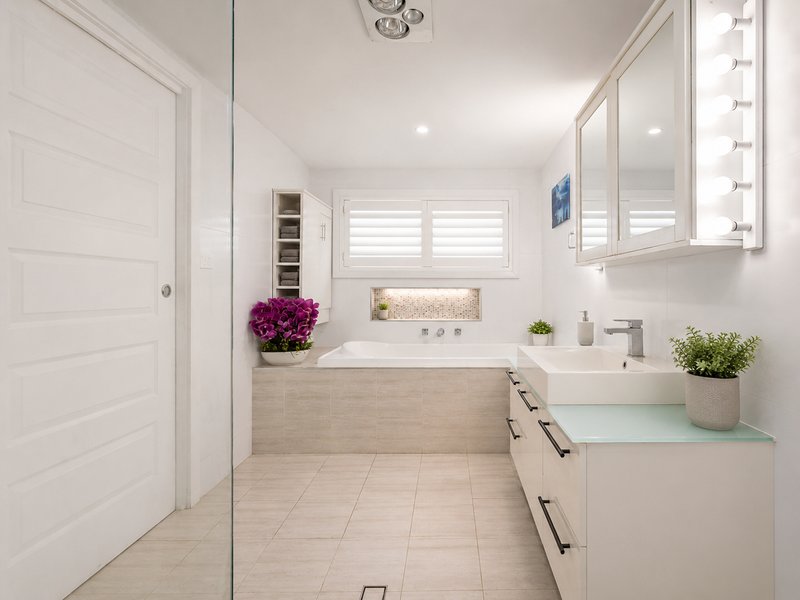Photo - 6 Banool Avenue, South Penrith NSW 2750 - Image 5