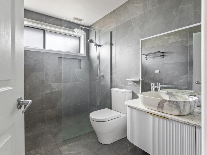 Photo - 6 Banool Avenue, South Penrith NSW 2750 - Image 2