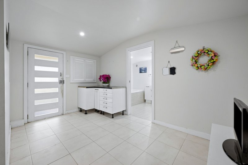 Photo - 6 Banool Avenue, South Penrith NSW 2750 - Image 8
