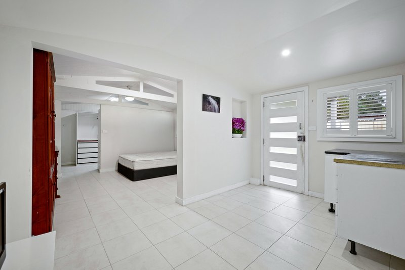 Photo - 6 Banool Avenue, South Penrith NSW 2750 - Image 9