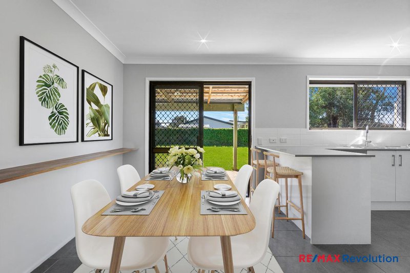 Photo - 6 Baradine Street, Mount Warren Park QLD 4207 - Image 5