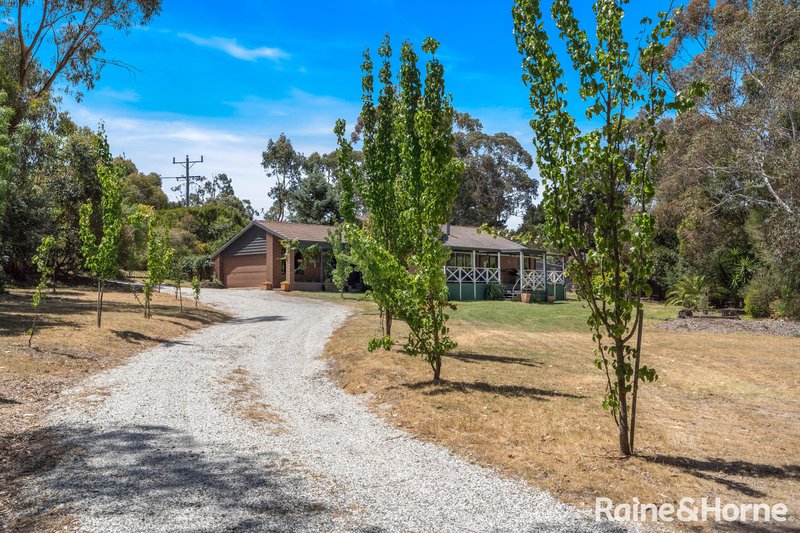 Photo - 6 Barclay Place, Riddells Creek VIC 3431 - Image 3