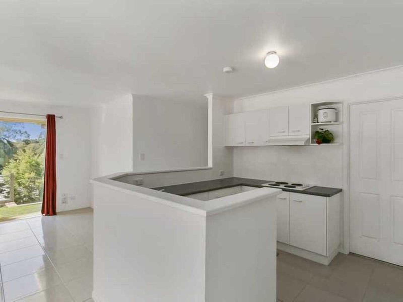 Photo - 6 Bards Ct , Nerang QLD 4211 - Image 7