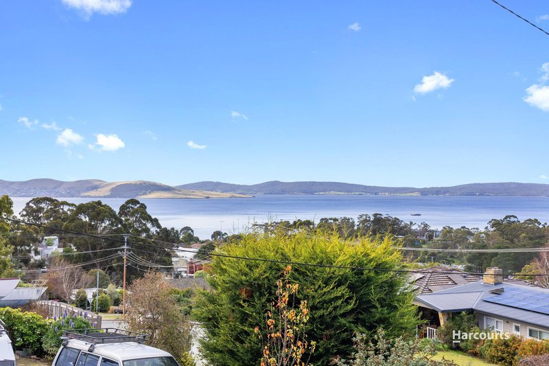 Photo - 6 Bareena Road, Taroona TAS 7053 - Image 7
