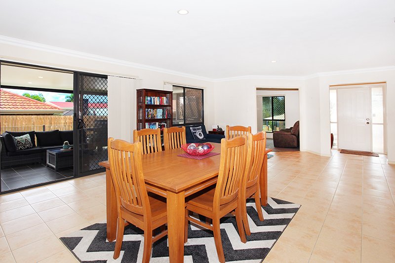 Photo - 6 Barnard Crescent, Murrumba Downs QLD 4503 - Image 7