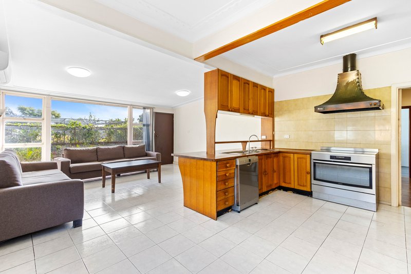 Photo - 6 Barnards Avenue, Hurstville NSW 2220 - Image 2