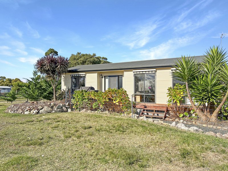 Photo - 6 Barnett Close, Binalong Bay TAS 7216 - Image 4