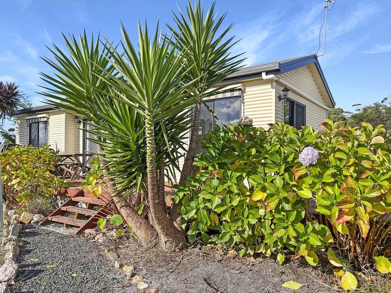 Photo - 6 Barnett Close, Binalong Bay TAS 7216 - Image 5