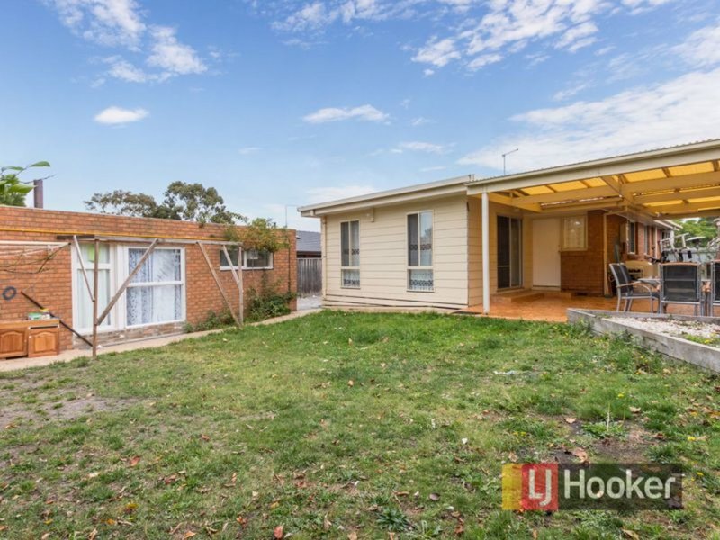 Photo - 6 Barnsbury Close, Hampton Park VIC 3976 - Image 11