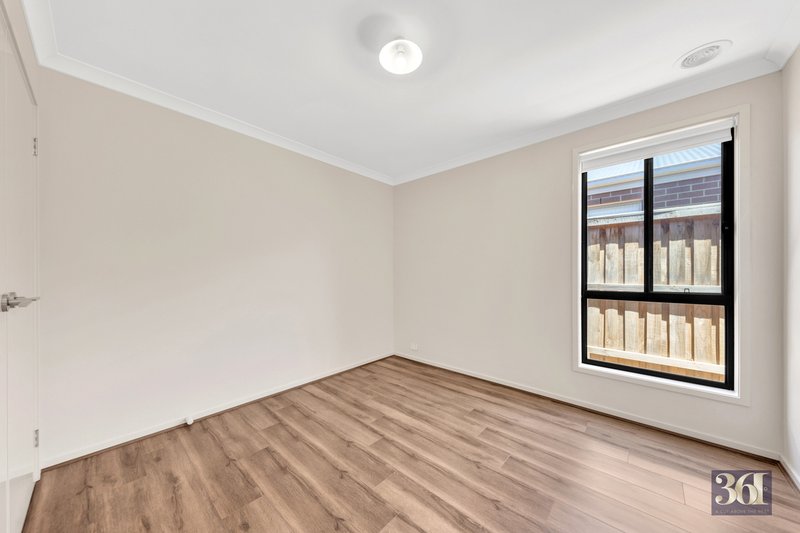 Photo - 6 Baron Road, Thornhill Park VIC 3335 - Image 5