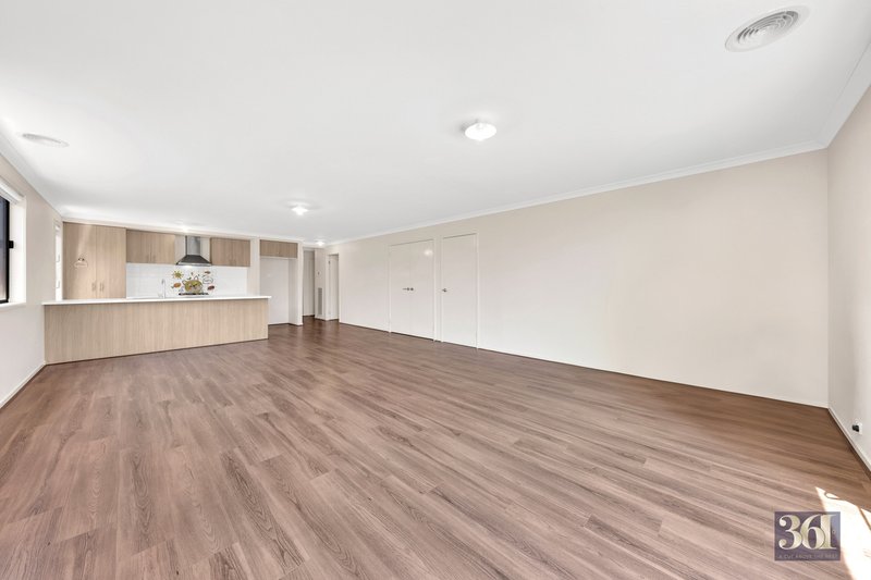 Photo - 6 Baron Road, Thornhill Park VIC 3335 - Image 13