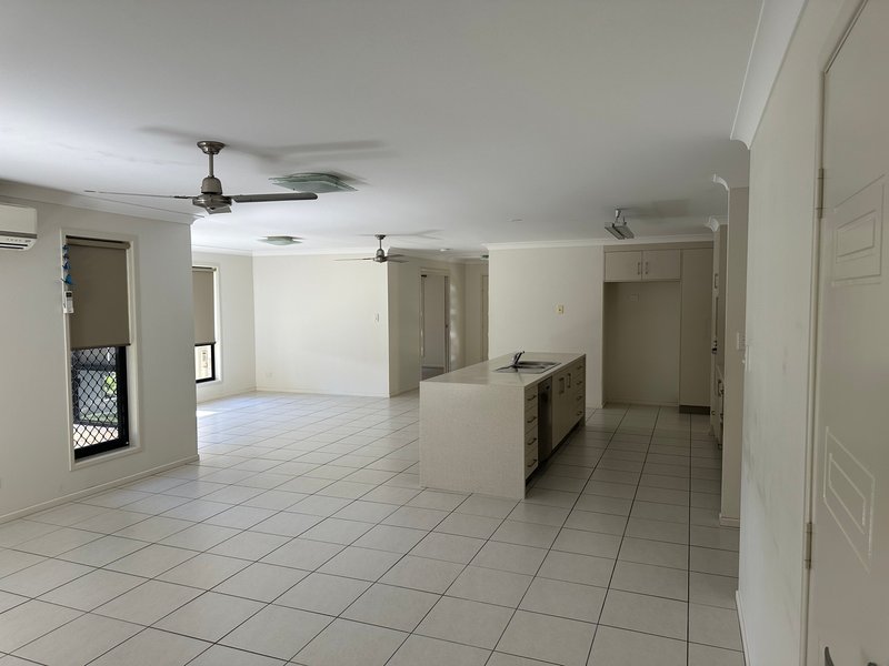 Photo - 6 Barrington Court, Pacific Heights QLD 4703 - Image 4