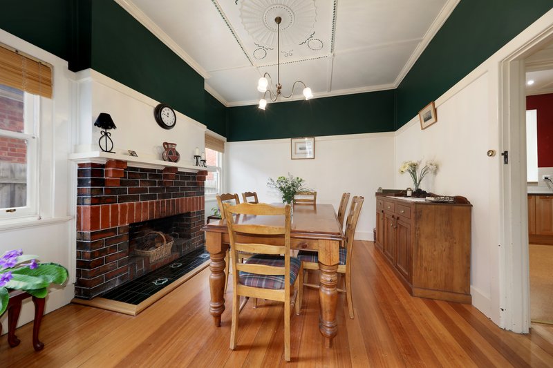 Photo - 6 Barry Street, Bentleigh VIC 3204 - Image 3