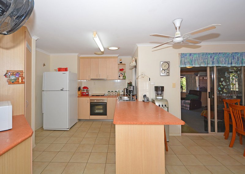 Photo - 6 Bauhinia Drive, Kawungan QLD 4655 - Image 11