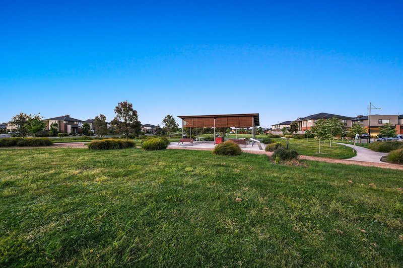 Photo - 6 Bavadia Place, Keysborough VIC 3173 - Image 15