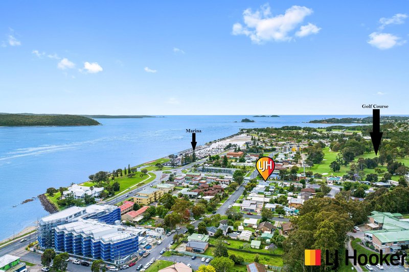 6 Bavarde Avenue, Batemans Bay NSW 2536