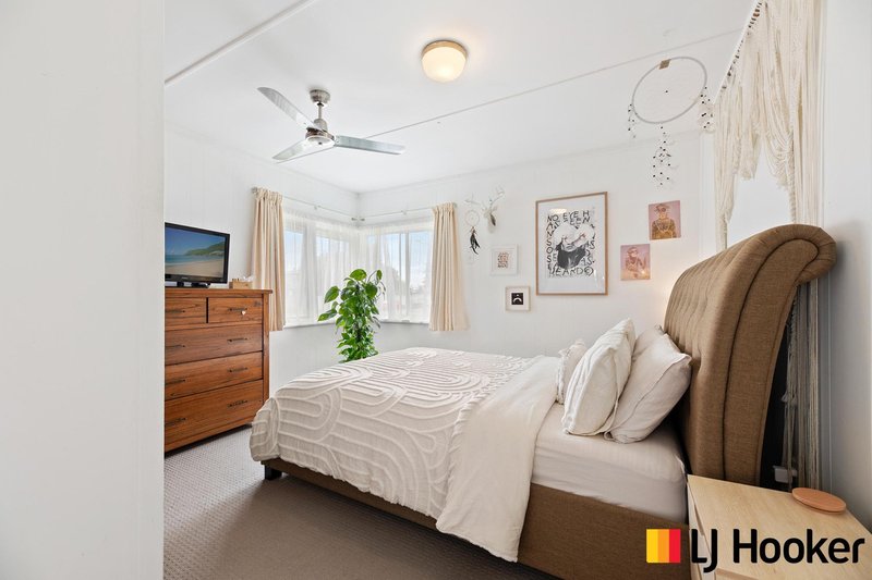 Photo - 6 Bavarde Avenue, Batemans Bay NSW 2536 - Image 5