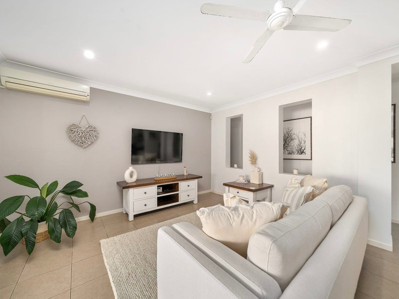 Photo - 6 Baybreeze Crescent, Murrumba Downs QLD 4503 - Image 7