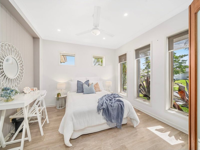Photo - 6 Baybreeze Crescent, Murrumba Downs QLD 4503 - Image 10