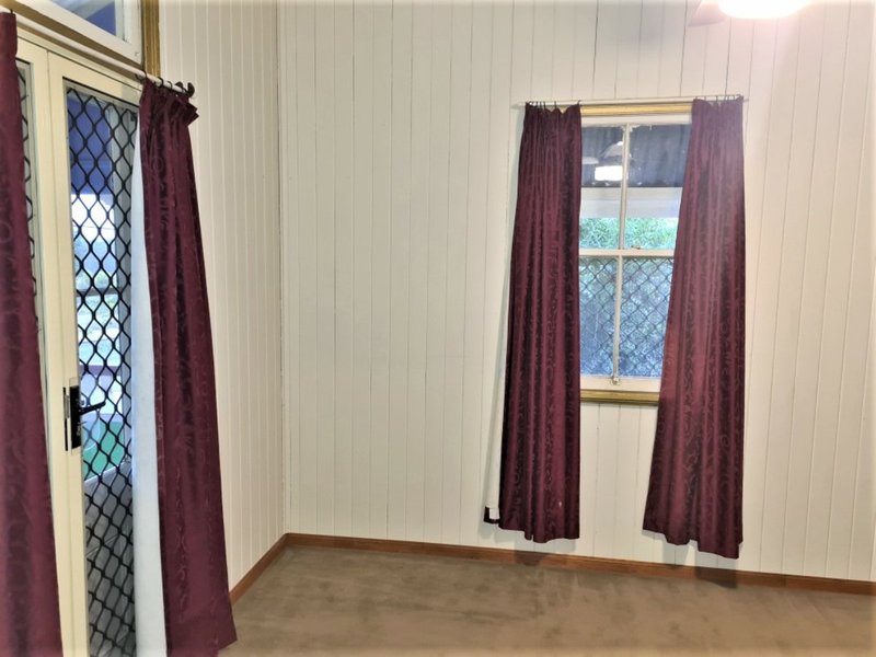 Photo - 6 Baynes , Wondai QLD 4606 - Image 5