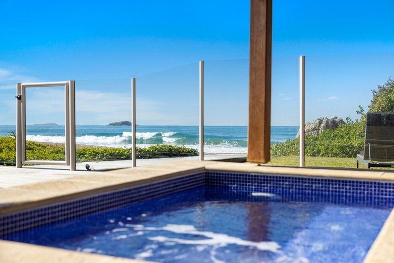 Photo - 6 Beachfront Close, Sapphire Beach NSW 2450 - Image 33