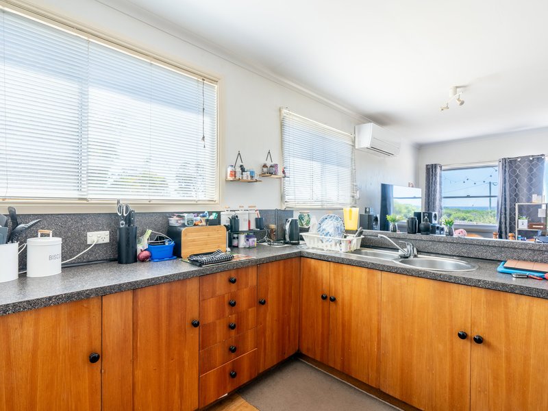 Photo - 6 Beaumaris Avenue, Beaumaris TAS 7215 - Image 4