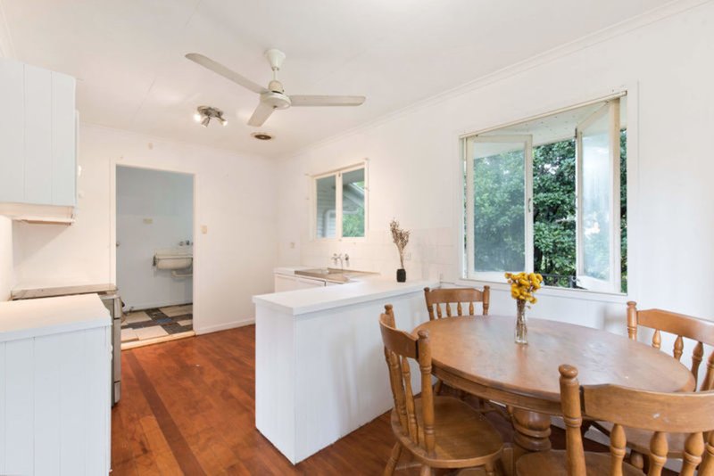 Photo - 6 Beaver Street, Clontarf QLD 4019 - Image 5