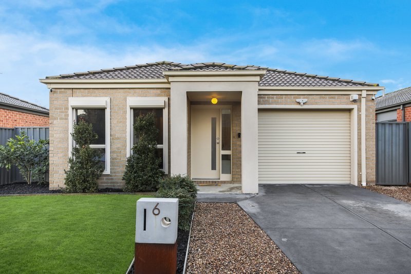 6 Beech Street, Pakenham VIC 3810