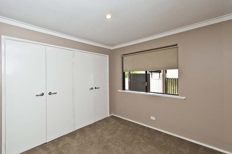 Photo - 6 Beechcroft Place, Camillo WA 6111 - Image 22