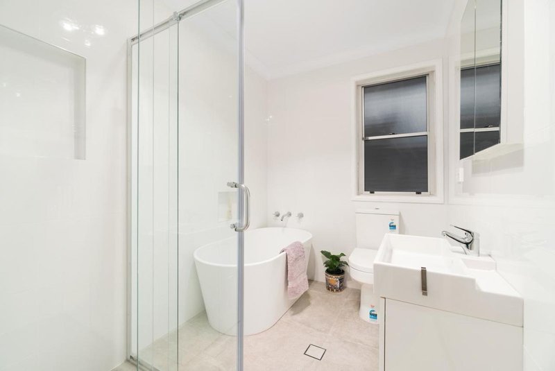 Photo - 6 Begonia Avenue, Cabramatta NSW 2166 - Image 6