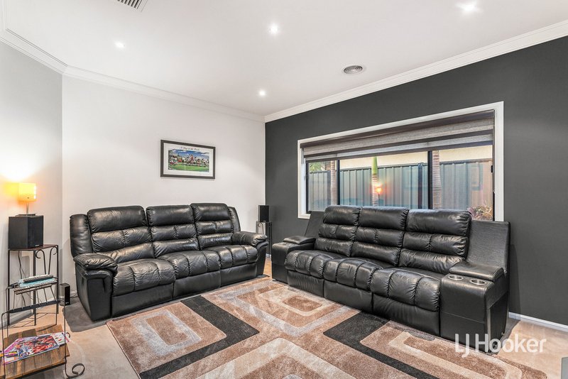 Photo - 6 Bell Crescent, Point Cook VIC 3030 - Image 4