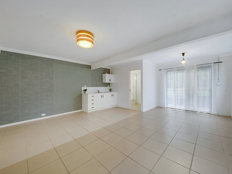 Photo - 6 Bellmere Court, Boyne Island QLD 4680 - Image 5