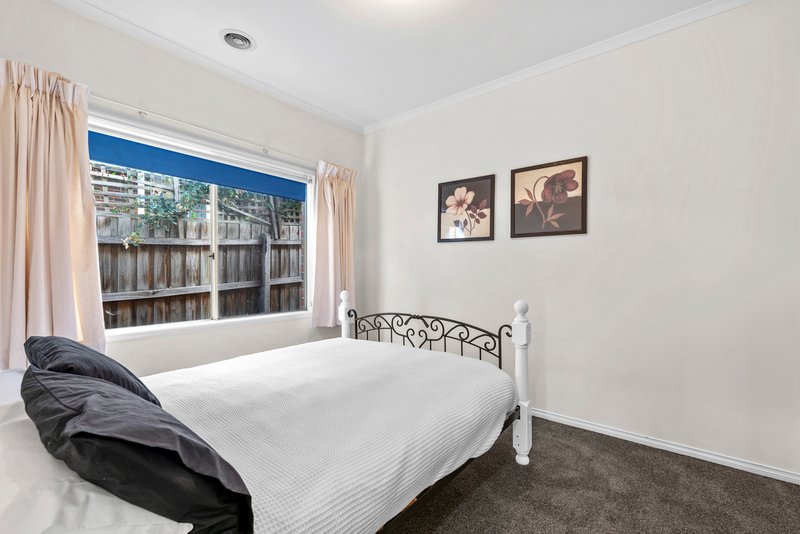 Photo - 6 Bellows Street, South Morang VIC 3752 - Image 9