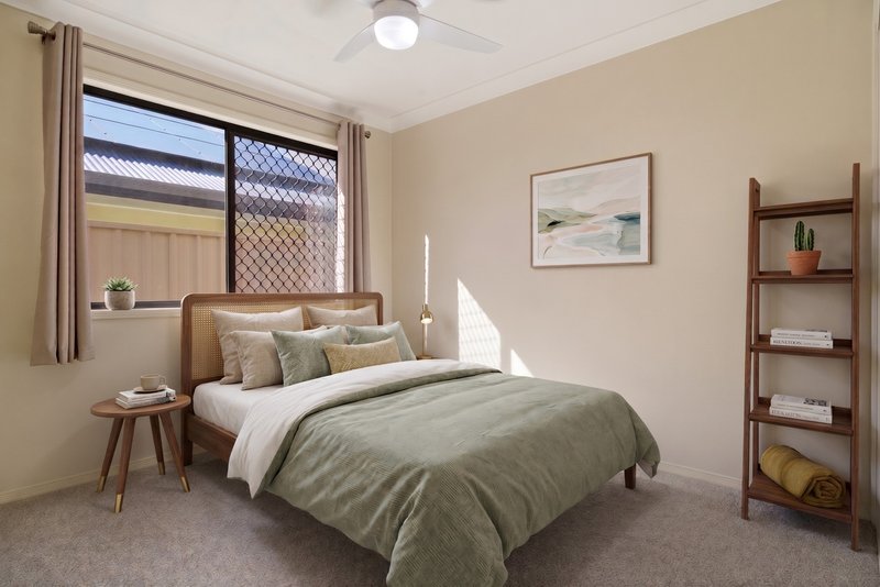 Photo - 6 Berkshire Place, Springfield Lakes QLD 4300 - Image 5
