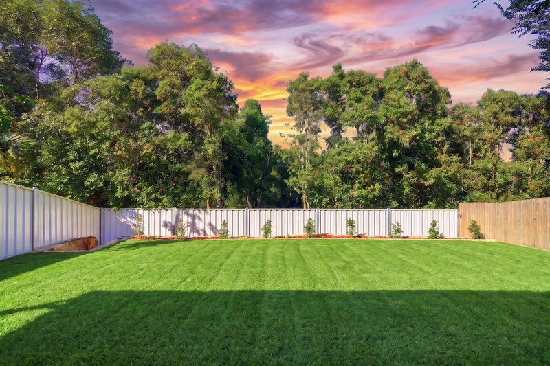 Photo - 6 Berkshire Place, Springfield Lakes QLD 4300 - Image 14